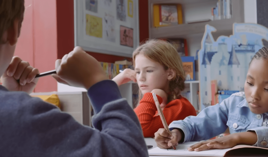 As Washington Pushes ‘English-Only,’ New Polling Shows Middle America Embracing Bilingualism
