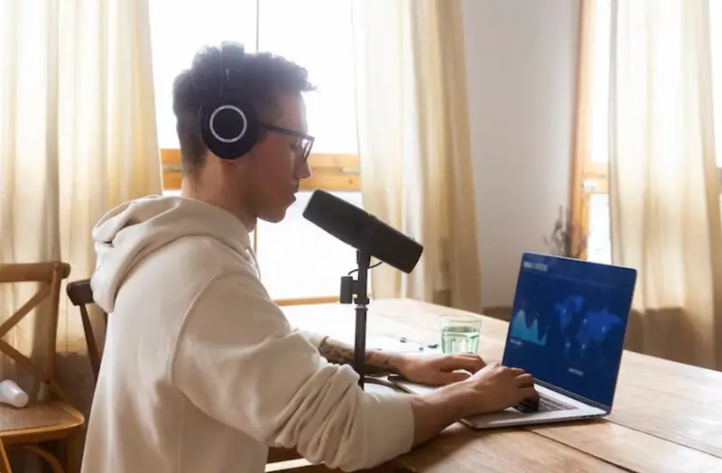 The Future of Podcasting is Real-Time AI Bilingual Dubbing
