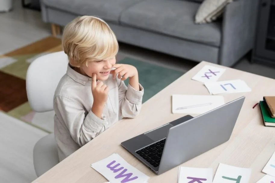 The Surprising Truth About Bilingual Babies, They're Not Smarter — But Their Brains Work Differently